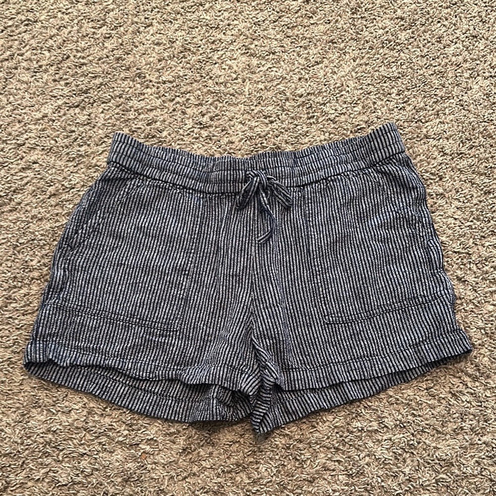 J Crew women’s striped linen blend draw string shorts / Size S / Box‎ 30-9